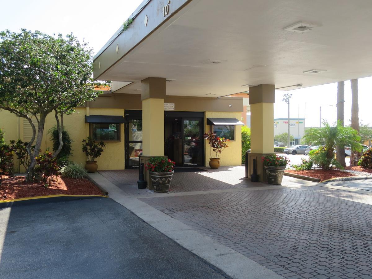 Floridian Express International Drive Hotel Orlando Exterior photo